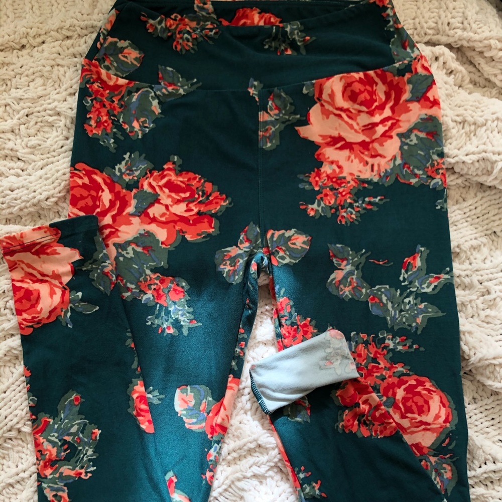 Lularoe Green/flowers OS leggings